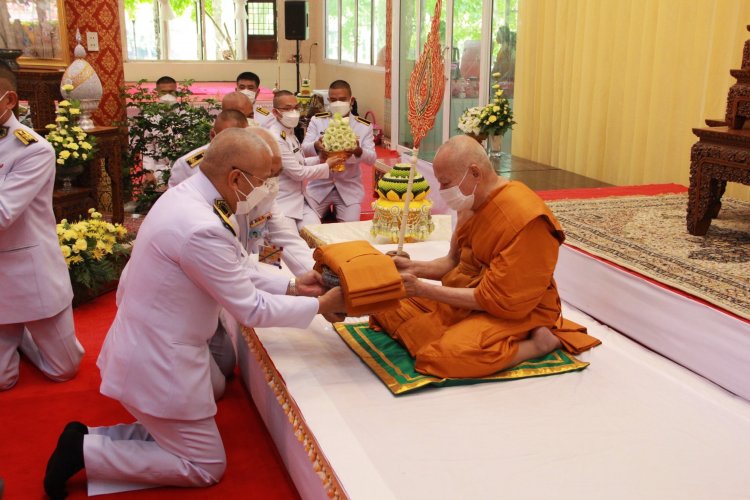 เชิญน้ำสรง ผ้าไตร เครื่องสักการะและไทยธรรม พระราชทานถวายแด่ พระครูสิริพัฒนโสภณ ครบรอบ 82 ปี