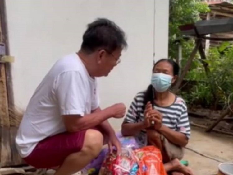 ลุงสมชัยฐ์ “ตากนิยม”รุดช่วยเหลือ หญิงพิการ วัย 60 ปีคนไทยไร้สวัสดิการ