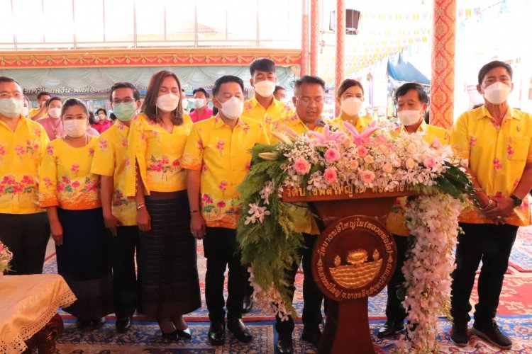 รองผู้ว่าฯสมุทรปราการเปิดงานประเพณีรับบัว ที่วัดบางพลีใหญ่สืบสานประเพณีหนึ่งเดียวในโลก