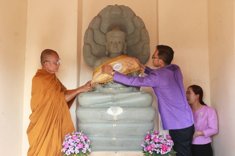 อำนาจเจริญจัดพิธีห่มผ้าพระพุทธสมปรารถนา ณ เทวาลัย เกาะจิตรกูฏ อ่าตงเก็บน้ำพุทธอุทยาน