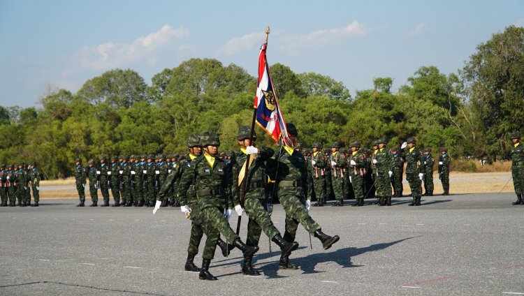 กำลังกองพันผสม 7 กองพันสวนสนามวันกองทัพไทย มทบ.12 อย่างยิ่งใหญ่