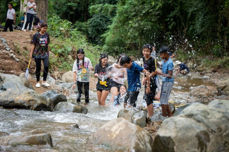 ปลูกฝังความรักในธรรมชาติให้เด็กน้อยได้สนุกแบบยั่งยืนผ่านหนังสือ “ชวนเล่นรอบดอยตุง”