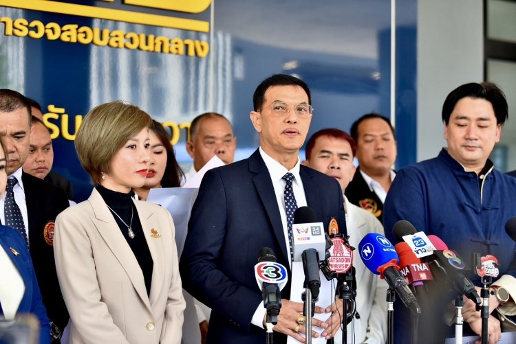 ทนาย อนันต์ชัย เข้าแจ้งความ แม่เด็กเชื่อมจิต ดูถูก รางวัลช่วยเหลือศาสนาพุทธ ว่า ซื้อมา เข้าข่ายหมิ่นเบื้องสูง