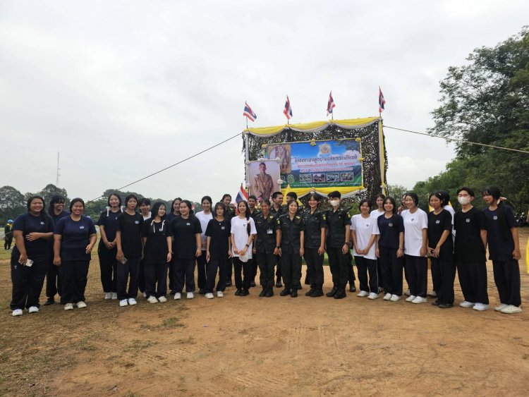 ทหารร่วมประชาชน-นักเรียนปราจีนบุรีปลูกต้นไม้เฉลิมพระเกียรติในหลวงครบ72พรรษา