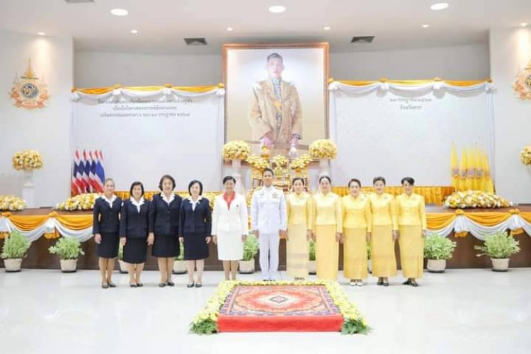 ชาวตากพร้อมใจจริญพระพุทธมนต์ ทำบุญตักบาตร เฉลิมพระเกียรติพระบาทสมเด็จพระเจ้าอยู่หัวฯ