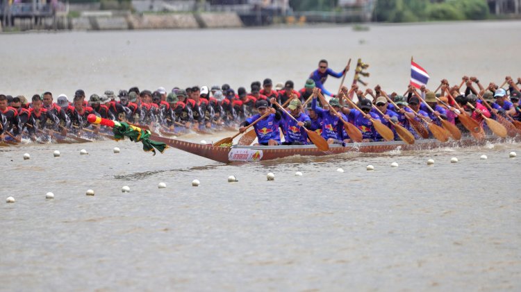 ปิดฉากอย่างยิ่งใหญ่!!เรือปัญญา ป.นำโชค จ.ปทุมธานีคว้าถ้วยพระราชทานไปครอง
