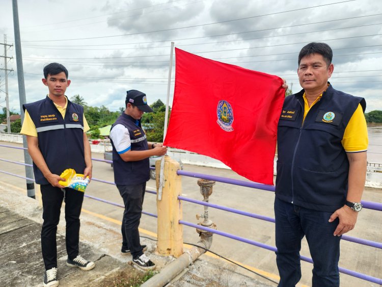 ชลประทานพิจิตรปักธงแดงเตือนระดับน้ำในแม่น้ำน่านจ่อล้นตลิ่ง