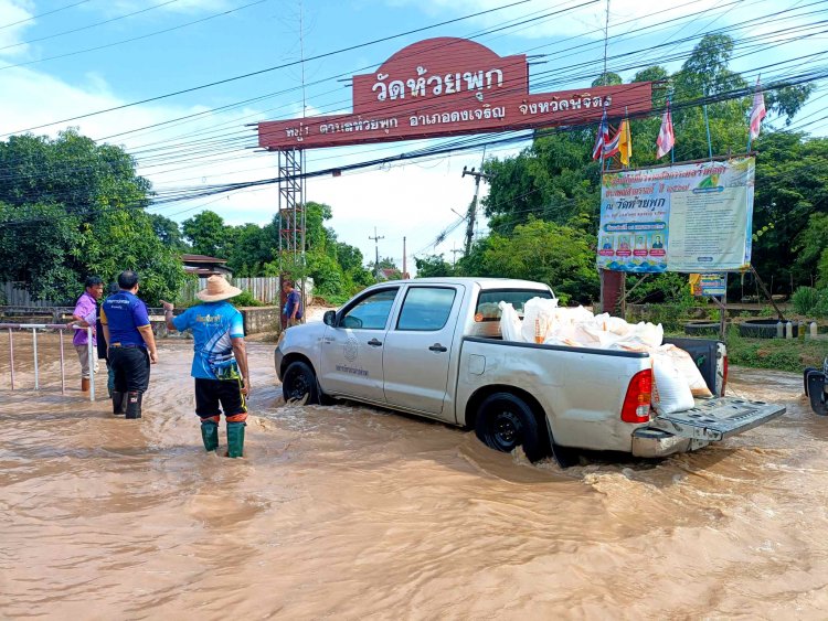 พิจิตรระทมน้ำจากเทือกเขาเพชรบูรณ์ไหลเข้าท่วม3หมู่บ้าน50ครัวเรือน