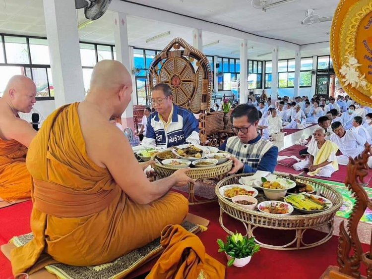 อบจ.อำนาจเจริญฮ่วมงานบุญสังฆทานกับพี่น้องไทอำนาจ"อิ่มบุญ ได้กุศล"ยิ่งนัก