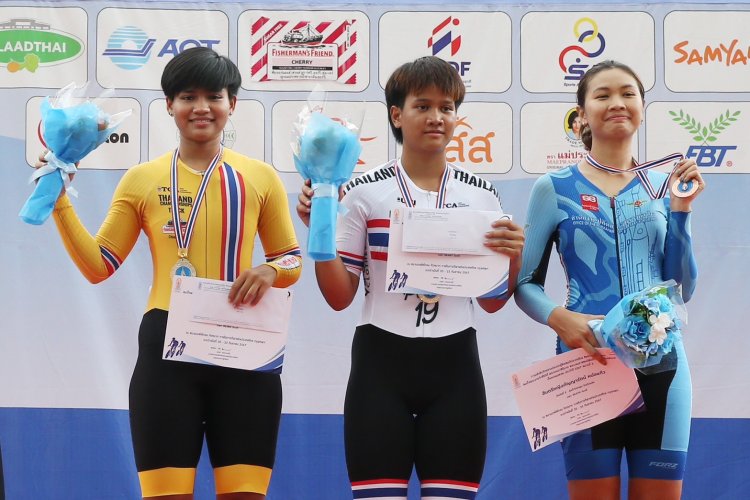 “เพชรพนม”พังสถิติประเทศไทยสองล้อลู่ “ควีนส์สิริกิติ์”สนามที่ 5“อภิสรา”สุดเจ๋งคว้าแชมป์ 2 รุ่น
