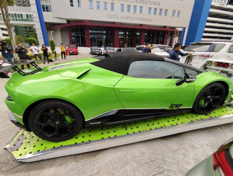 ตำรวจ ปคบ.อายัดรถหรู "บอสพอล "เพิ่มอีกคัน "LAMBORGHINI"