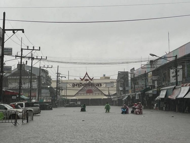 ฝนถล่มหนัก “ปัตตานี-ยะลา” โดนน้ำท่วมฉับพลัน “ชาวบ้าน” เดือดร้อนหนัก