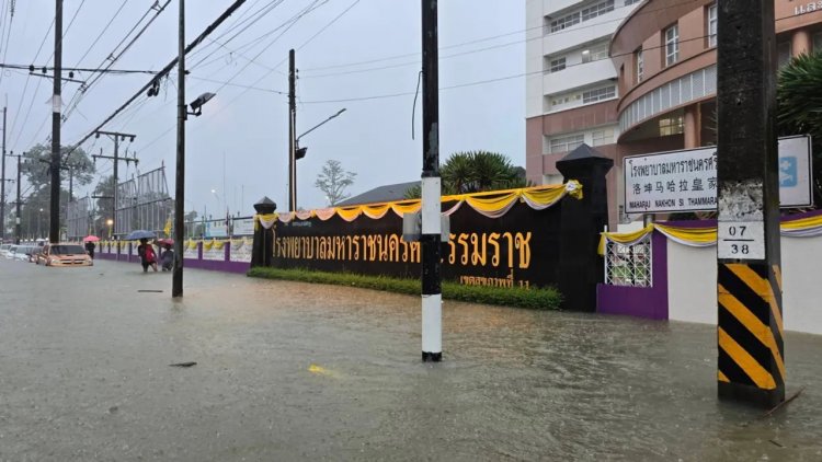 เมืองคอนวิกฤต น้ำท่วมหนัก 21 อำเภอ ดับแล้ว 4 ศพ น้ำป่าเทือกเขาหลวงถล่มซ้ำ