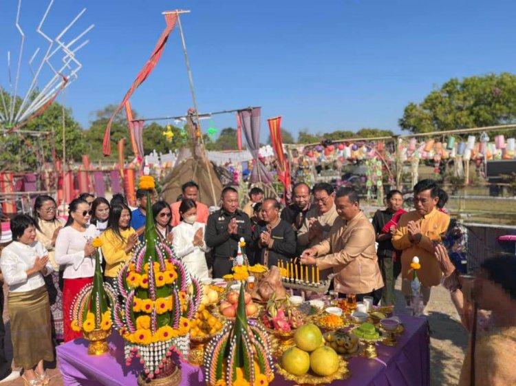 "สักการะพระใหญ่ ไหว้ศาลหลักเมือง รุ่งเรืองศิลาลาด 28 ปี"กระตุ้นท่องเที่ยวเมืองศิลาลาด