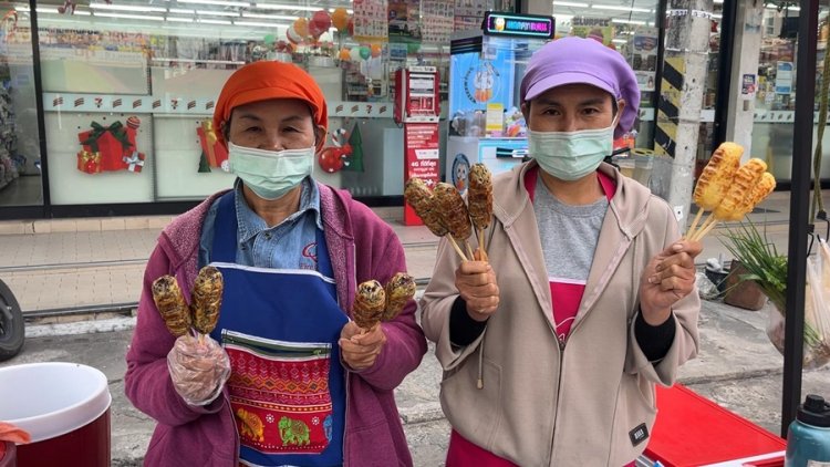 “ข้าวจี่”ขอนแก่นขายดีสุด ๆ เมนูคลายหนาวเพิ่มพลังงาน
