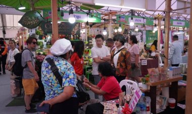 พช.ยกโอทอปทัวร์อีสาน แค่อุดรธานีโกยรายได้ตรึม ผ้าหนองบัวมาแรง