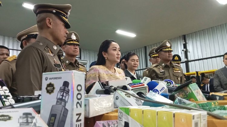 นายกฯแถลงทลายเครือข่ายบุหรี่ไฟฟ้า รายใหญ่สุดในประเทศ ยึดได้ 2.6 แสนชิ้น มูลค่า 130 ล้านบาท