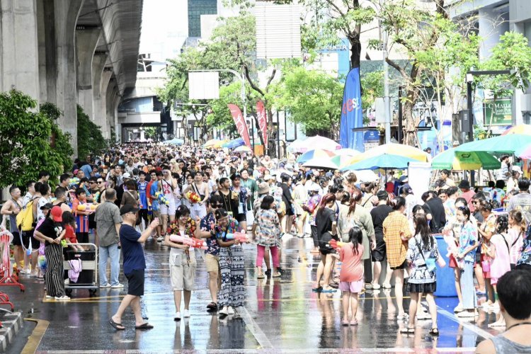 ปักหมุด Check in 7 งานสงกรานต์ยิ่งใหญ่ทั่วกรุงเทพฯ