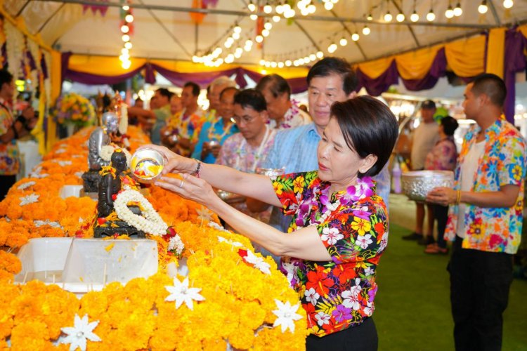 วธ จัดใหญ่วันไหลพัทยา ชวนเที่ยว สงกรานต์บีช "พัทยาชื่นฉ่ำ สืบสานตำนานสงกรานต์ จังหวัดชลบุรี"