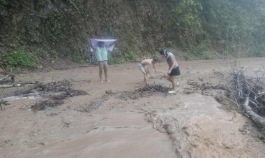 ฝนตกหนัก!น้ำป่าทะลัก'แม่สะเรียง-สบเมย'เตือนปชช.เฝ้าระวังใกล้ชิด