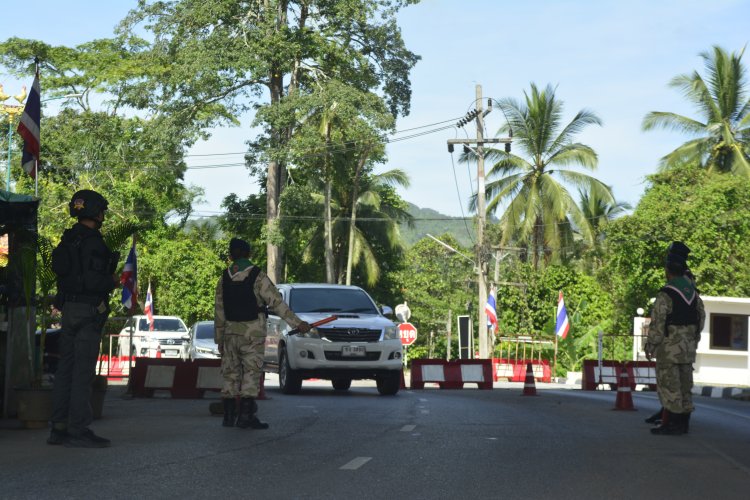 เบตงยกระดับคุมเข้มตรวจสอบบุคคลต้องสงสัย ยานพาหนะป้องกลุ่มผู้ก่อเหตุรุนแรงโจมตีเจ้าหน้าที่รัฐ