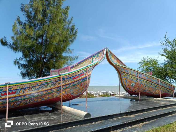 สีสันกลางลำน้ำ งานศิลป์บนลำเรือ “กอและ” แห่งเมืองตานี