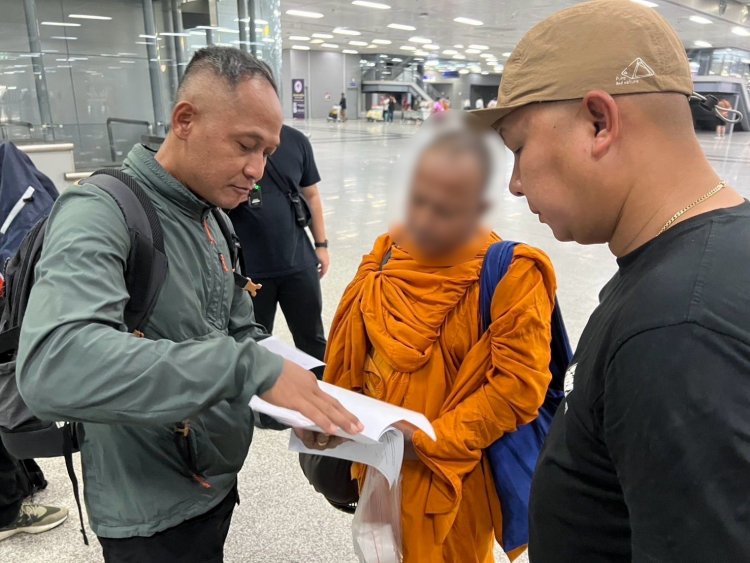 รวบพระนอกรีต!หนีคดีเสพยา-เล่นพนันออนไลน์-ดูหังโป๊เป็นกิจวัตร