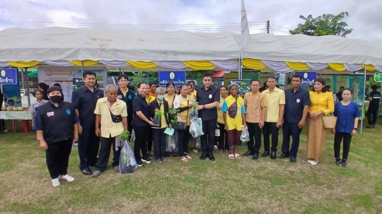ศรีสะเกษ จัดคลินิกเกษตรเคลื่อนที่ช่วยเหลือเกษตรกรครบวงจร