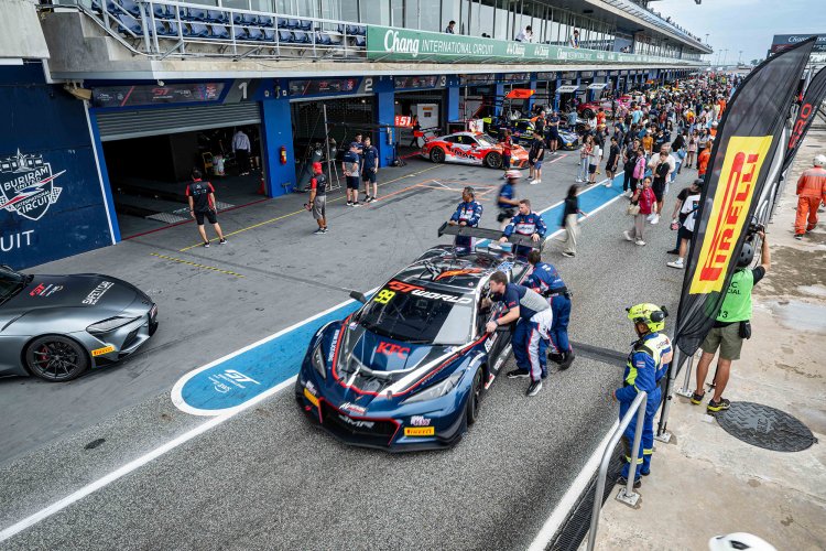 อลังการ! “พิตวอล์คพันล้าน” ศึก GT World Challenge Asia 2025 สนามประเทศไทย