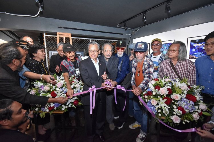 อดีตนายกฯ "ชวน" ร่วมงาน"ภาพจำจากในจัย" คนดัง-ศิลปินเปิดโลกงานศิลปะ