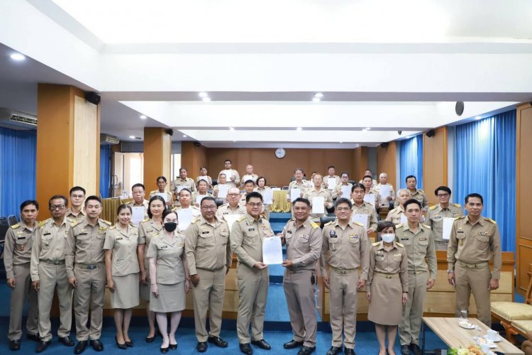 พ่อเมืองตาก-"นายกเบิ้ม" ร่วมประชุม สภาเทศบาลนครแม่สอด ครั้งแรก