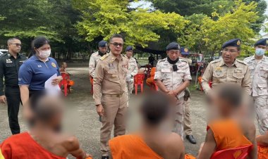 รองผู้ว่าฯ-กอ.รมน.พิจิตรบุกวัดจู่โจมตรวจหาสารเสพติดพระ18รูปพบฉี่สีม่วง6รูป