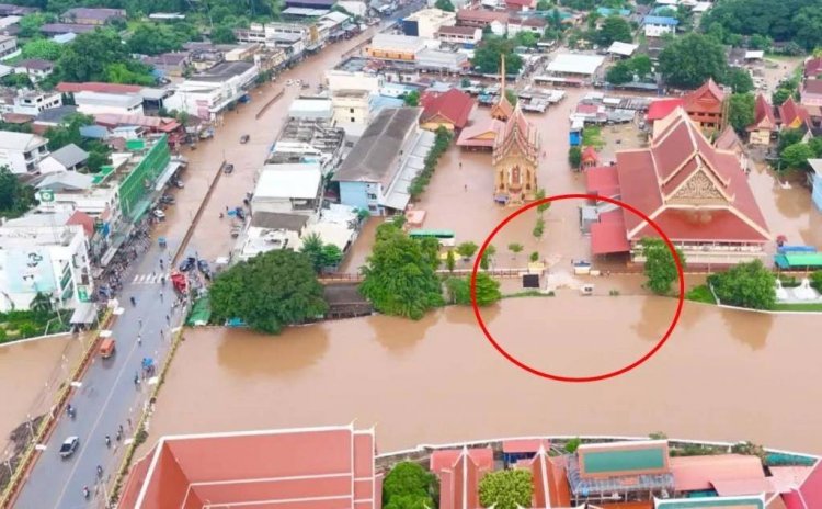 กำแพงกระสอบทรายกั้นริมน้ำยมสุโขทัยแตกซ้ำ ทะลักท่วมวัดคูหาสุวรรณ-ชุมชนวังหิน