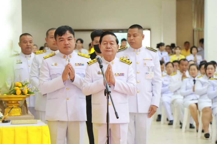 ผู้ว่าฯอำนาจเจริญ จัดพิธีลงนามถวายพระพรชัยมงคลและพิธีถวายสัตย์ปฏิญาณเพื่อเป็นข้าราชการที่ดี
