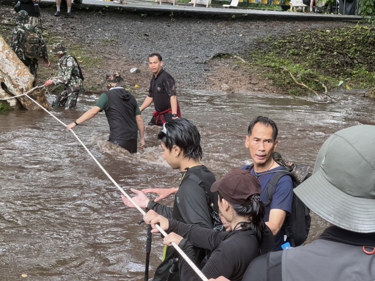 อุทยานฯ เขาใหญ่เร่งยกระดับความปลอดภัย เตรียมติดตั้งอุปกรณ์ช่วยชีวิตรับมือฝนหนัก น้ำป่าหลาก 