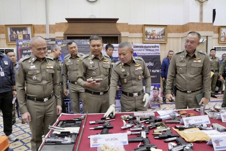 ตร. เปิดยุทธการ “พิชิตคนพาล  อภิบาลคนดี” ยึดอาวุธเถื่อนล็อตใหญ่กว่า 6 พันกระบอก
