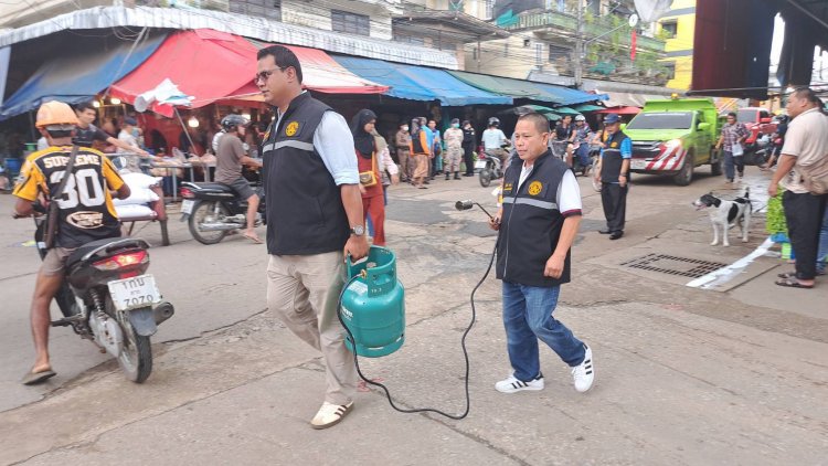 แม่สอด จัดระเบียบจราจร การสัญจรคล่องตัว –ตีเส้น ห้ามแม่ค้าวางแผงล้ำผิวถนน