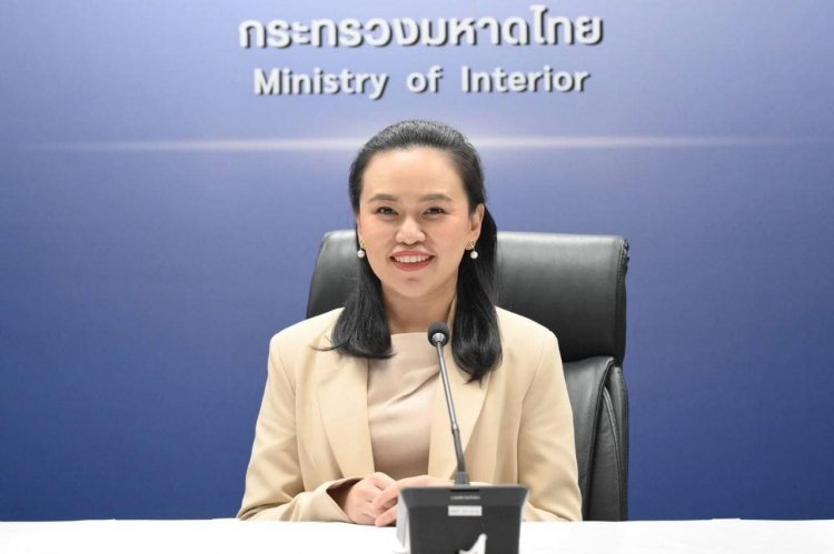 “เลขากวาง”  กับบทบาทที่โดดเด่น  ติดตาม และช่วยงาน “นายกรัฐมนตรี อนุทิน”  ทุกย่างก้าว ทุกมิติ
