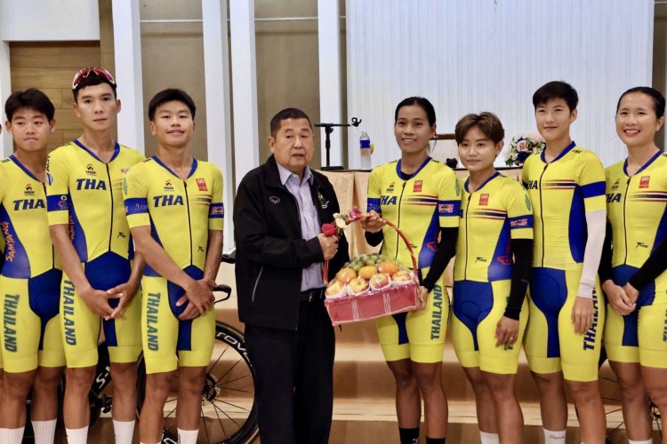 "เสธ.หมึก"  เยี่ยมนักปั่นทีมชาติ ก่อนลุยศึกซีเกมส์ ตั้งเป้า 6 เหรียญ
