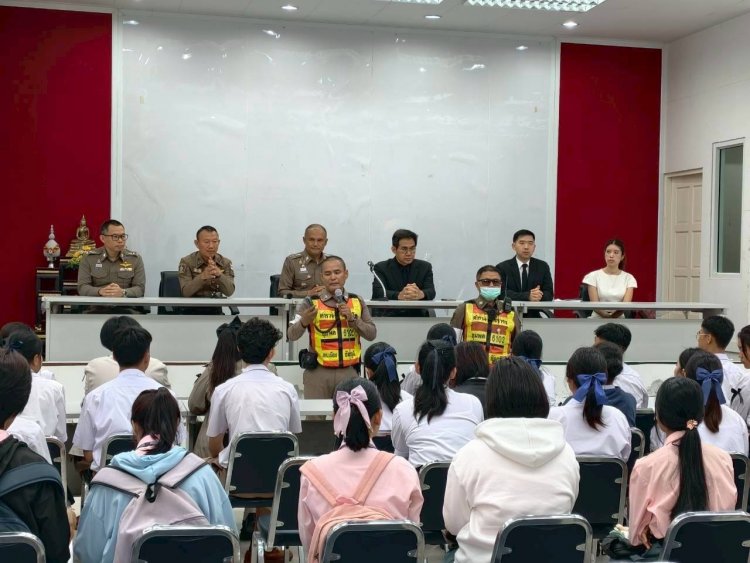 สภ.เมืองชัยภูมิ ต้อนรับคณะ “ค่ายต้นกล้าตุลาการ ถิ่นพญาแล ครั้งที่ 2”