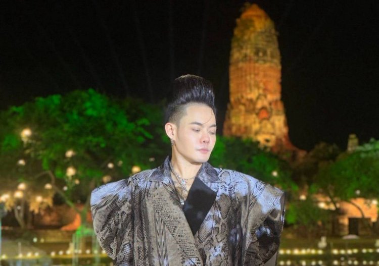 เก่ง ธชย สุดภูมิใจ ใส่ชุดผ้าไหม ต่อยอดพระปณิธาน พระบรมราชชนนีพันปีหลวง