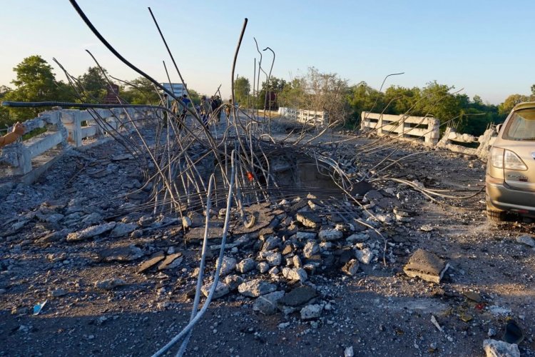 F-16 ทิ้งไข่ถล่ม “สะพานโอรฺจิก” ตัดเส้นทางลำเลียงอาวุธ-กำลังพลกัมพูชา