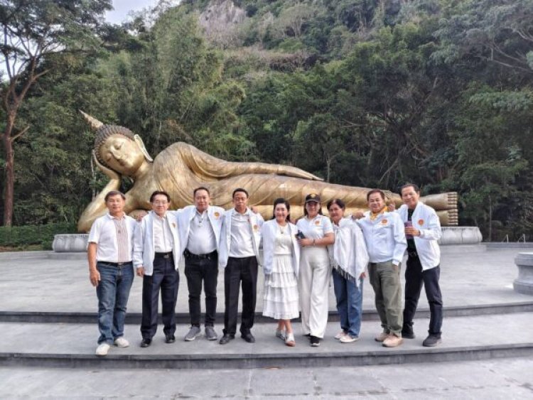 สว.อุทัยธานี-สว.กทม.เป็นประธานเปิดพิธีผูกพัทธสีมา–ฝังลูกนิมิต วัดบ่อชุมแสง อ.สว่างอารมณ์