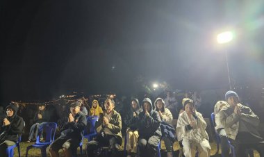 นทท.สวดมนต์ข้ามปี-รวมพลังร้องเพลงชาติไทยสดุดีเหล่าทหารกล้ากระหึ่มเขาใหญ่