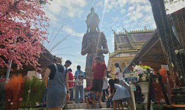 สายมูนับ 1,000 แห่ขอโชคลาภเลขเด็ดปู่ท้าวเวชสุวรรณวัดประทุมบูชา