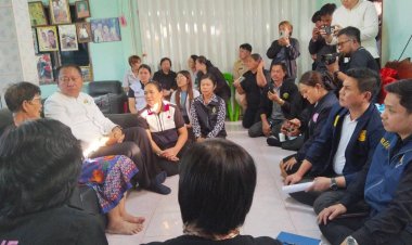 รัฐบาล–จังหวัดศรีสะเกษ ไม่ทอดทิ้งประชาชน ลงพื้นที่เยี่ยมญาติผู้เสียชีวิต เหตุรถไฟชนเครนสีคิ้ว