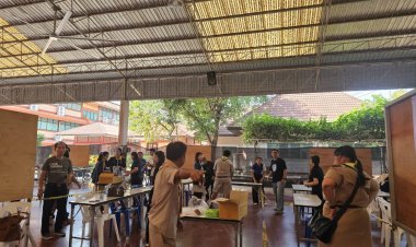 กกต.ปราจีนบุรี ดูการตรวจรับบัตร-วัสดุอุปกรณ์เลือกตั้งล่วงหน้า