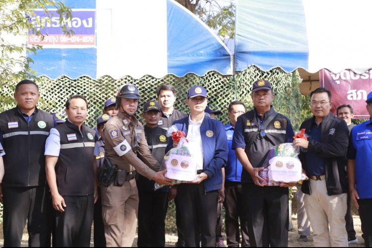 ปลัดจังหวัดบุรีรัมย์ ลงพื้นที่ตรวจเยี่ยมจุดบริการประชาชน ช่วงเทศกาล ปีใหม่
