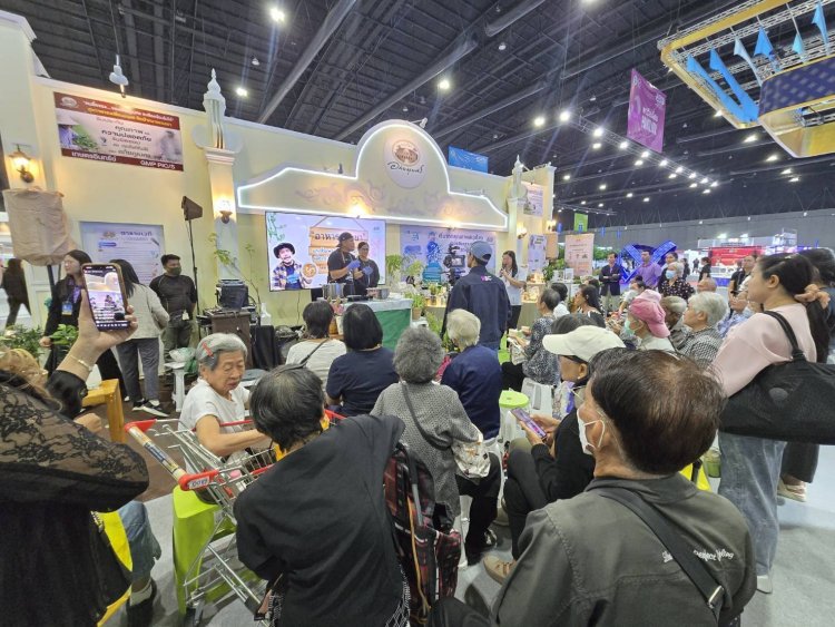 อย. Expo ปราจีนบุรี คนแน่น! ประชาชนแห่มาชิม ช้อป กระตุ้นเศรษฐกิจคึกคักตลอดทั้งวัน