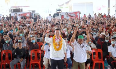 "ลูกเต๋า" ศุภชัย เบอร์ 1 ลุยปราศรัย บางพูดเมืองปทุมฯ ขอโอกาสกลับมาอีกครั้ง
